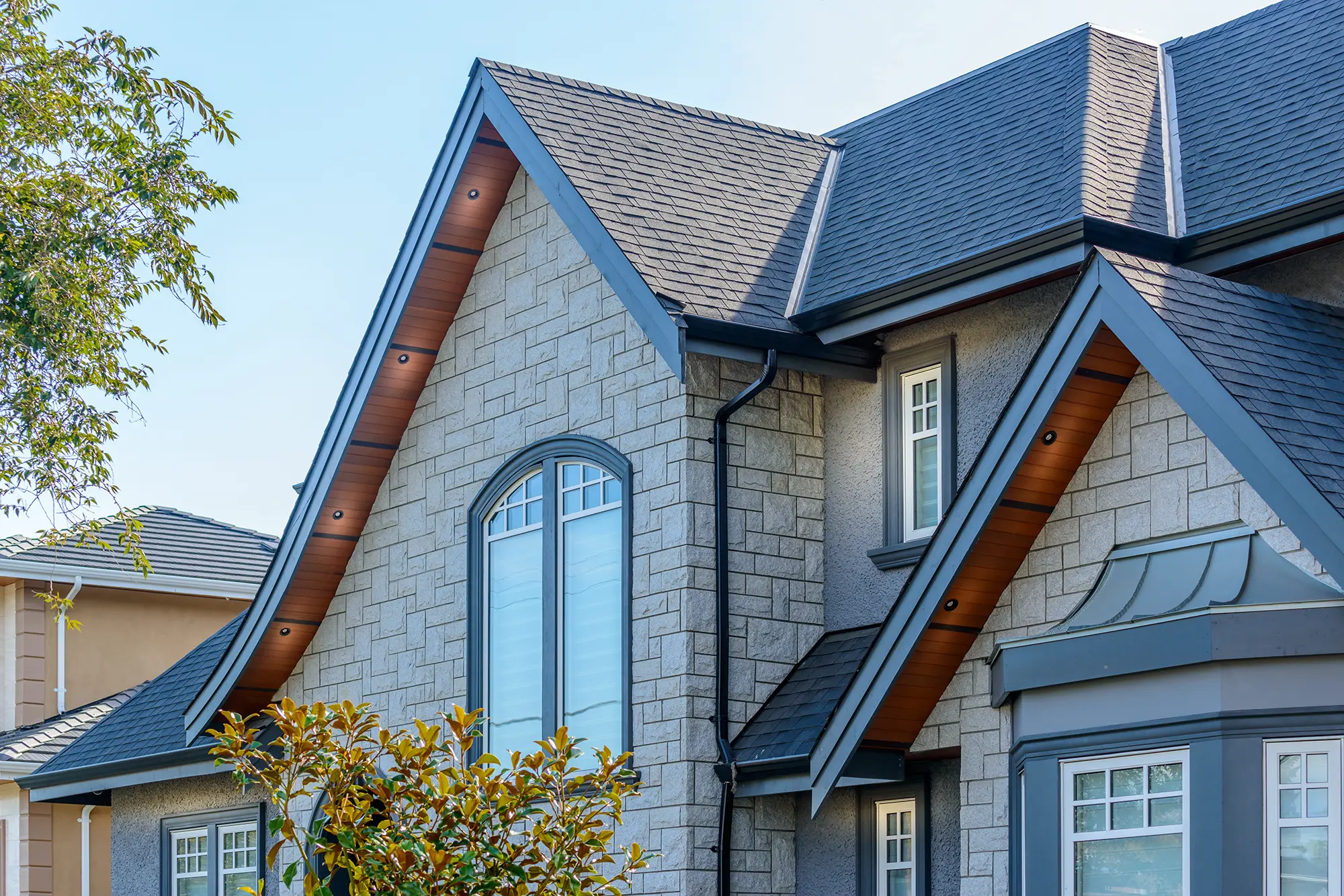 Houston neighborhood homes — gutters, downspouts and roof edges